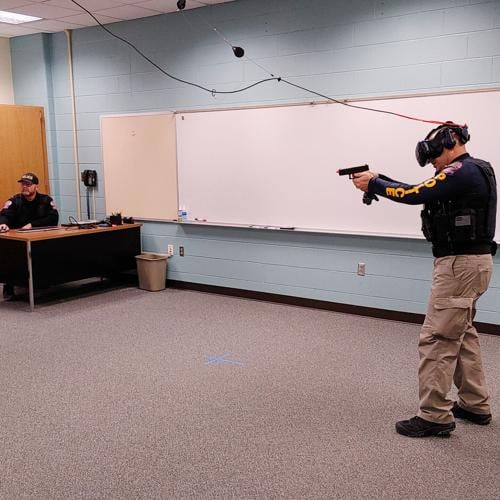 Knightstown police pioneer local virtual reality training News