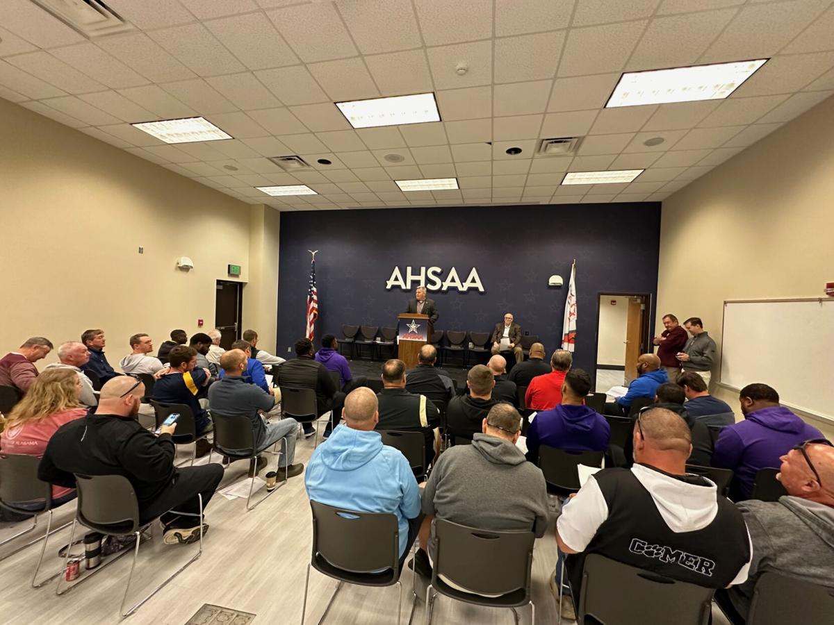 AHSAA Football Playoffs Class 7A Finalists Set; Classes 1A6A Advance