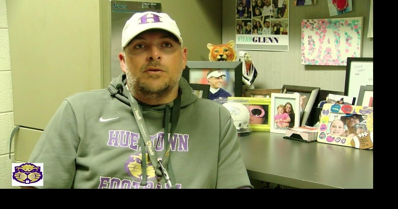 Hueytown High School's Offensive Line Coach Scott Glenn Honored with the 2024 High School Broyles Award for Alabama
