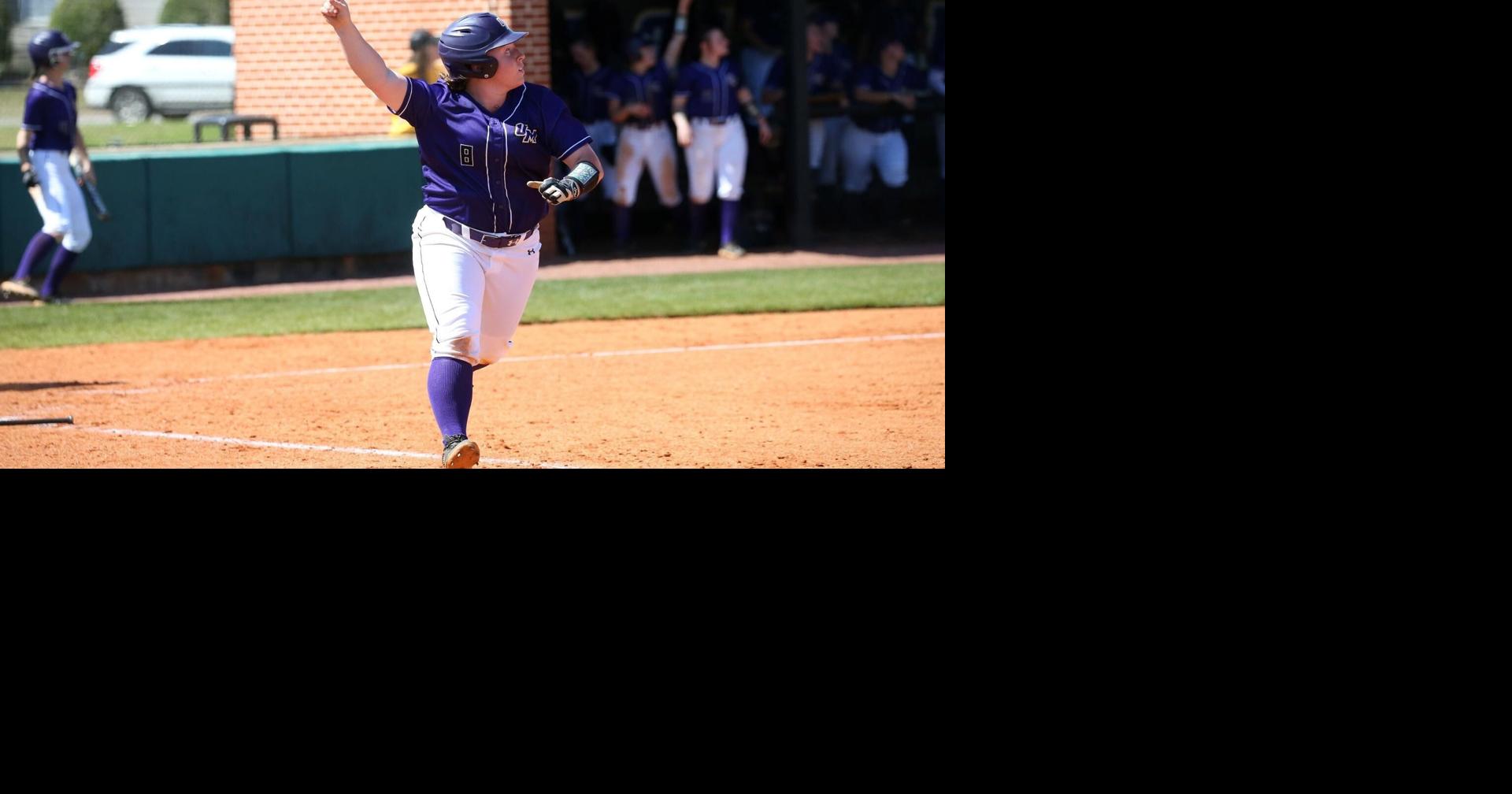 Montevallo Falcons Softball Posts 2 Wins Over Spring Hill Sports