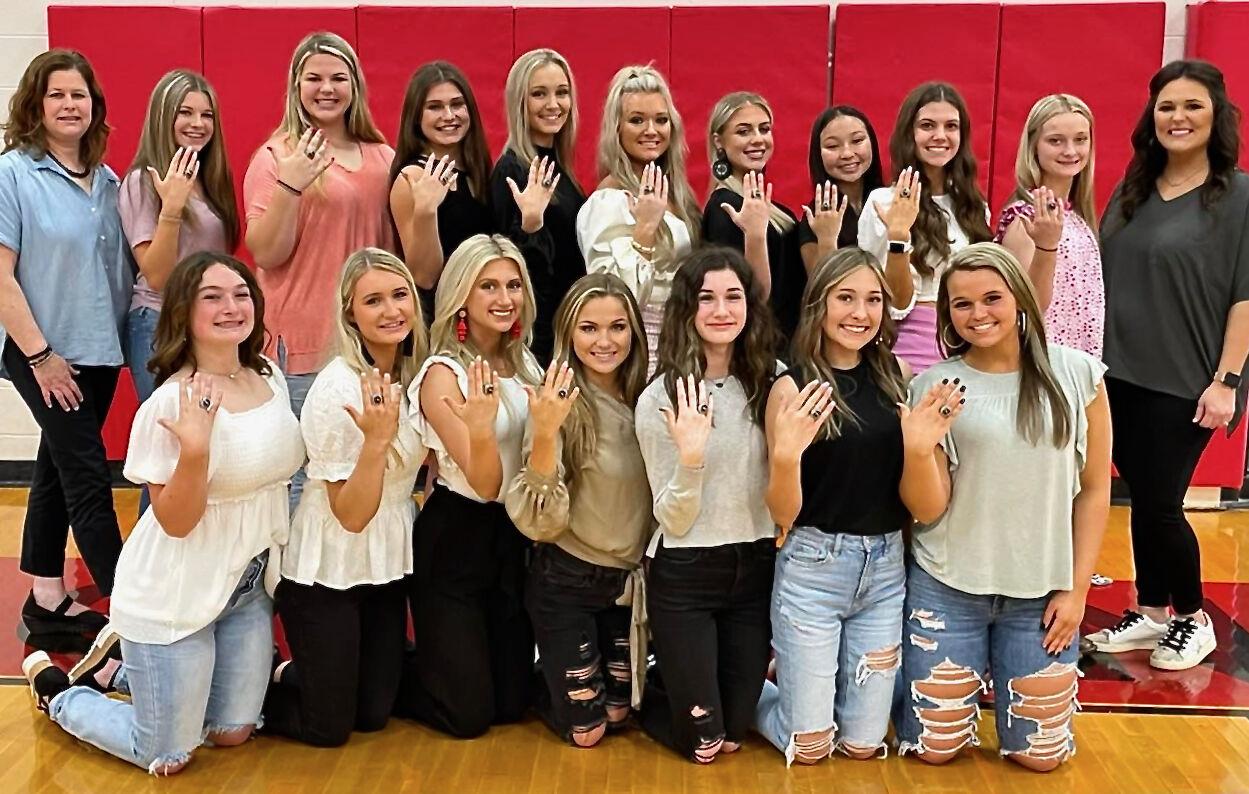 West Blocton High School Cheerleaders Presented With State Championship Rings Sports