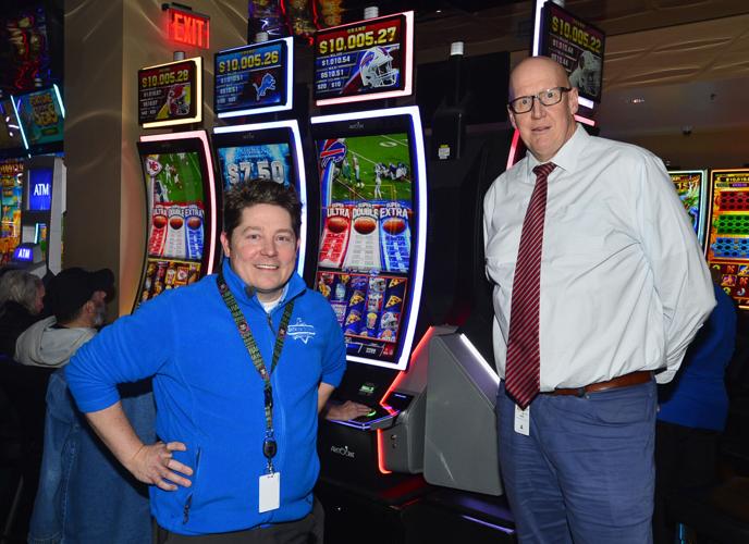 Vlt Game Machine NFL VLTs arrive at the Downs | News | thedailynewsonline.com