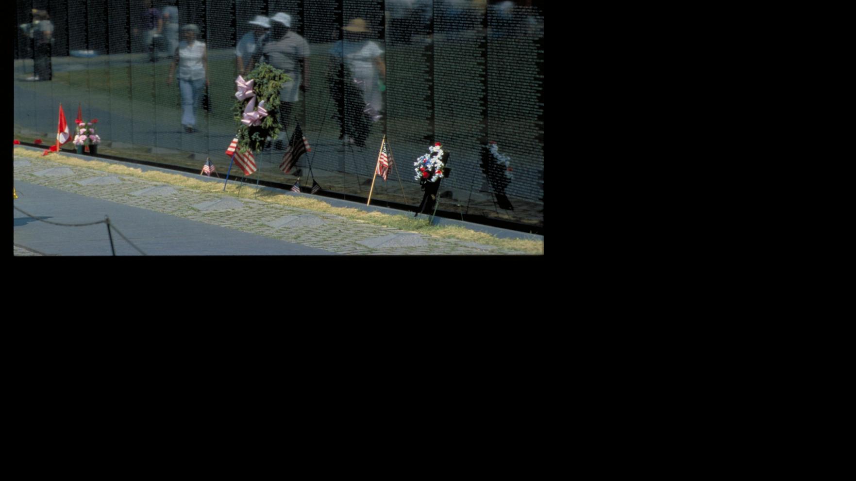 Vietnam memorial in dc picture