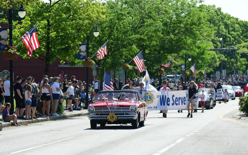 Crowds attend Memorial Day parade in Batavia Top Story
