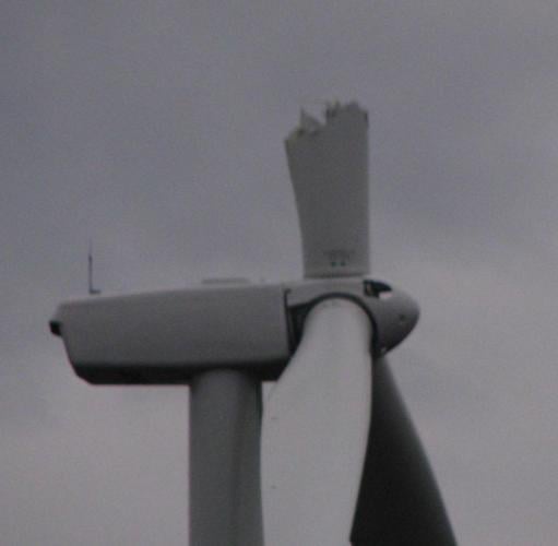 Orangeville Wind Farm operations suspended after turbine blade breaks
