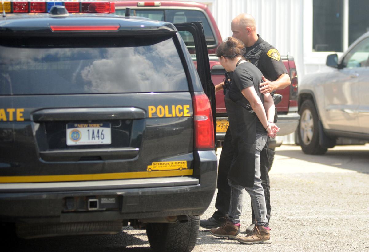 Alabama woman identified as suspect in Elba stabbing; charged with attempted murder News