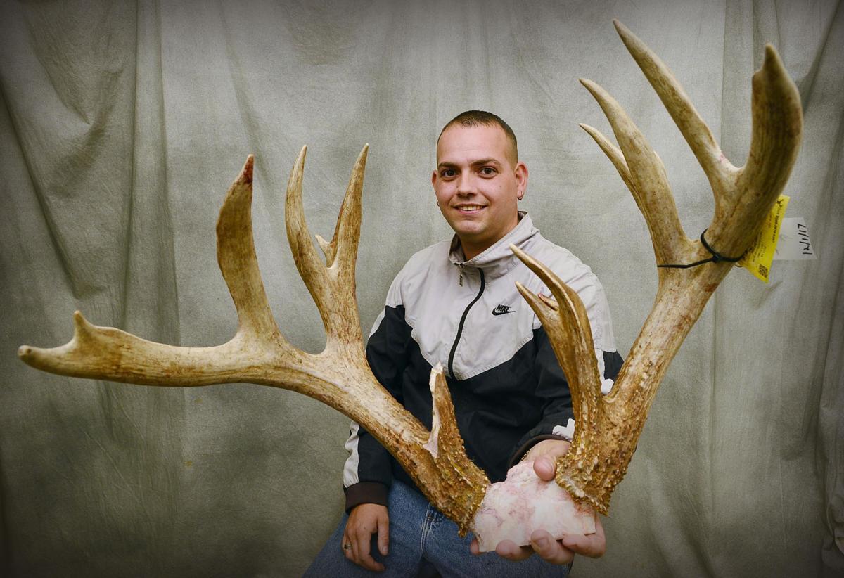 Record Deer Fulfills Father S Dying Wish News Thedailynewsonline Com