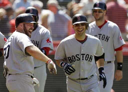 Rajai Davis homers for Blue Jays in 7-4 win over Twins