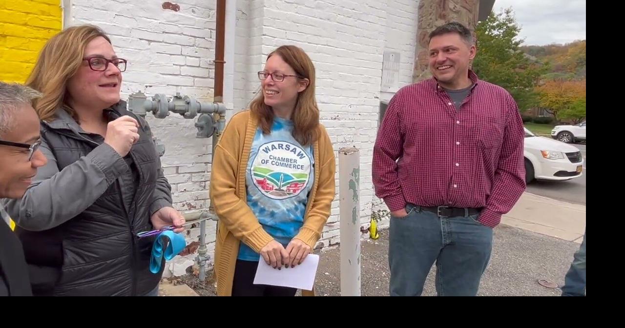 Mural Ribbon Cutting on Spotlight Theater in Warsaw Multimedia