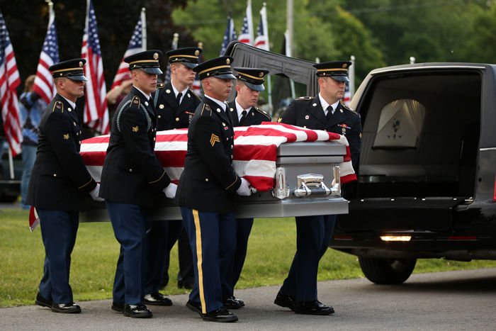 Medina paratrooper receives patriotic welcome home | News