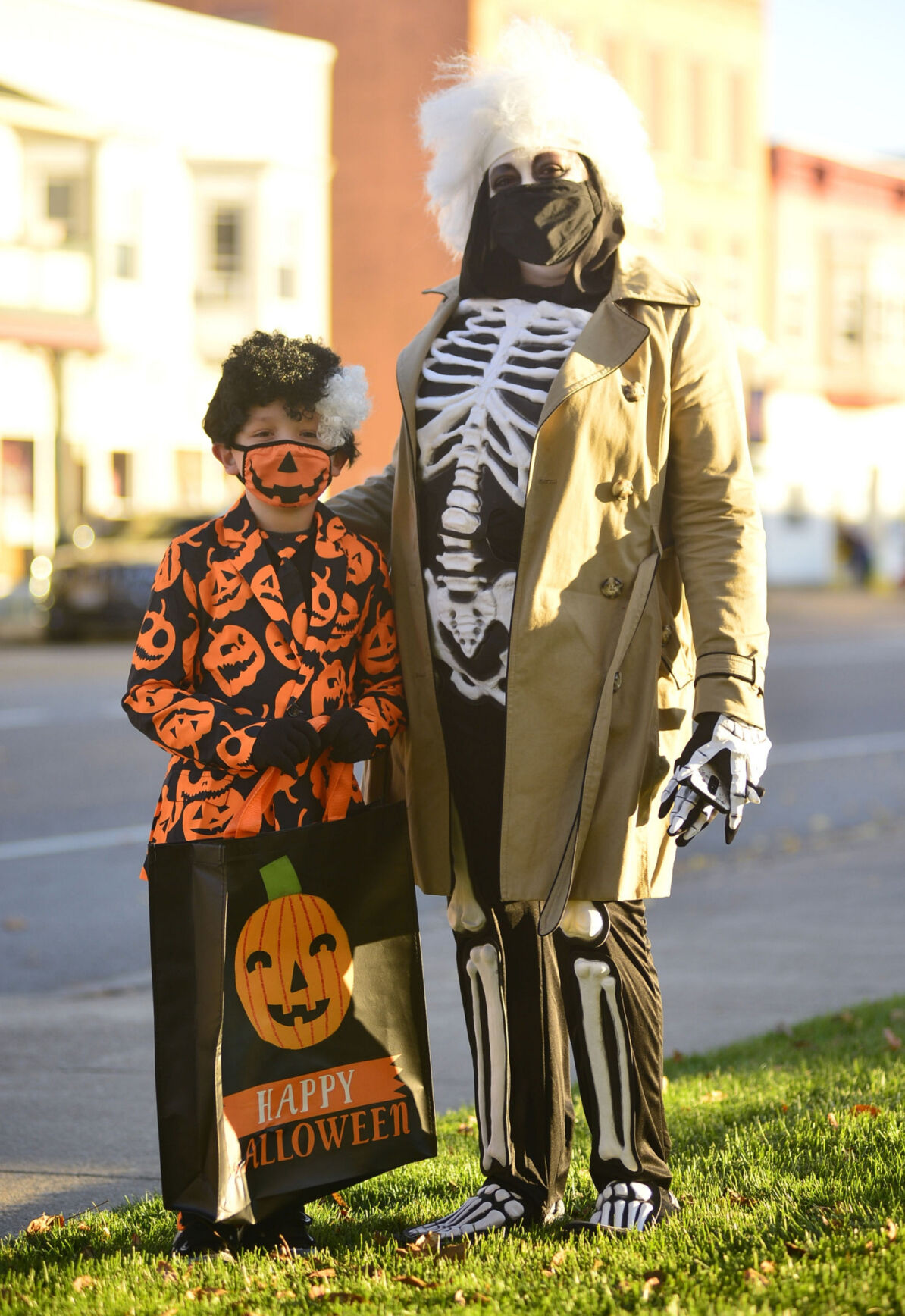 Costumes on the March: Families turn out for Warsaw’s Halloween parade ...