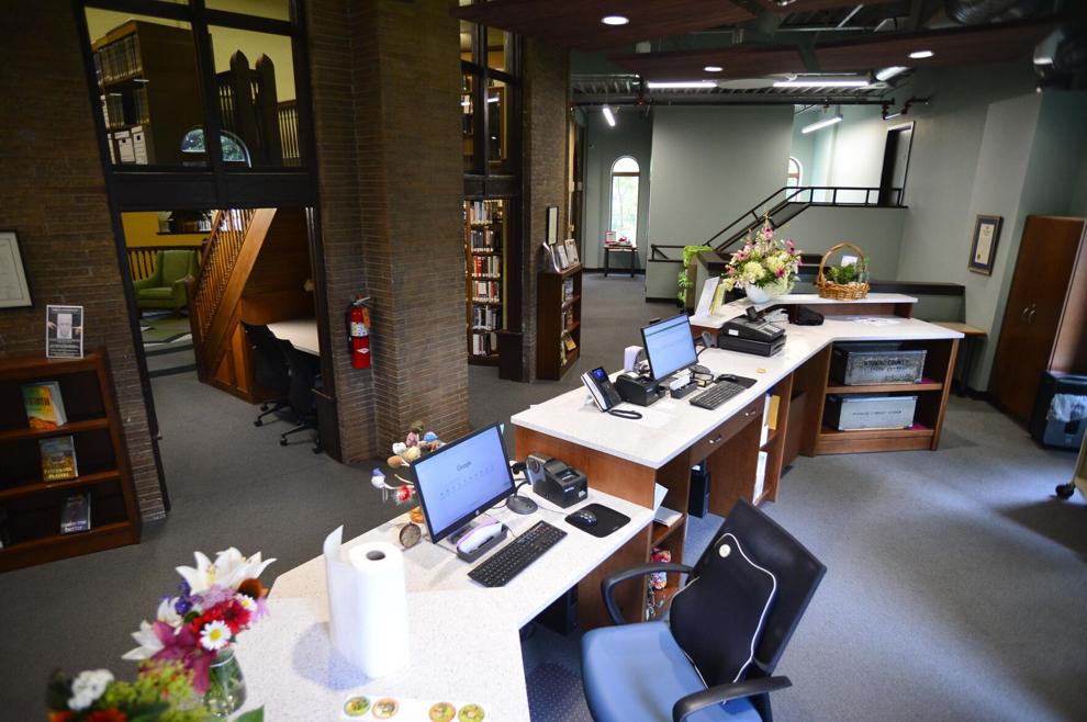 Confused by computers? Warsaw Public Library offers free tech help