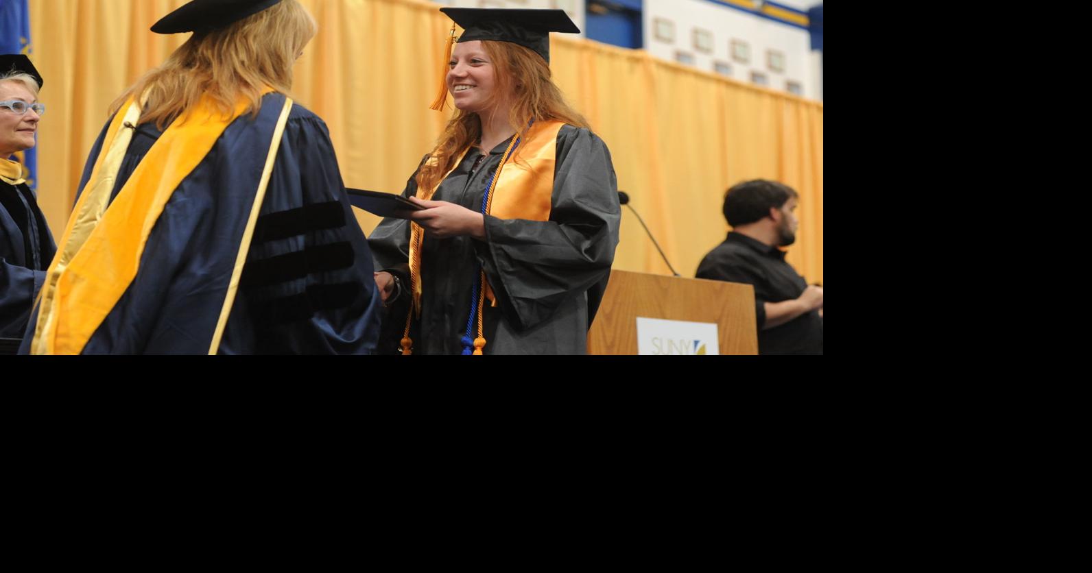GCC_Graduation_206.JPG | | thedailynewsonline.com