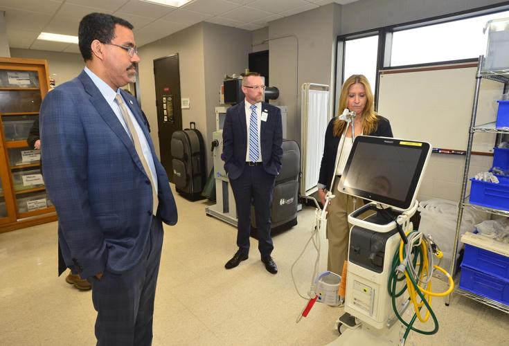 WATCH: SUNY Chancellor talks Reconnect program at GCC | News ...