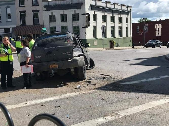 Driver walks away with minor injury after Durango loses brakes, goes ...