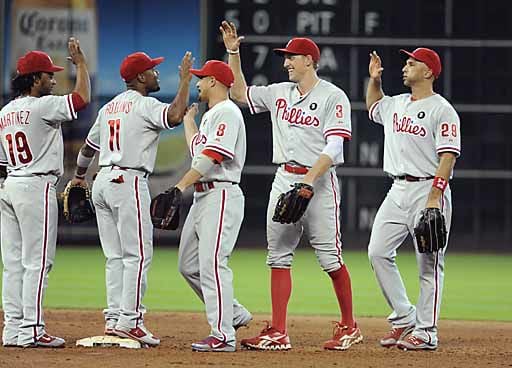 Ibanez's RBI single lifts Phillies past Cubs