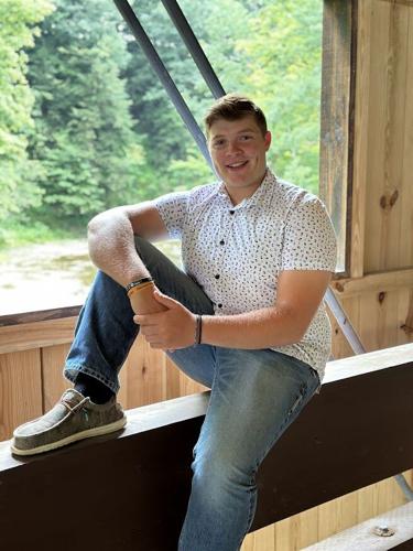 10 GLOW seniors named 'Teen of the Year' scholarship finalists ...