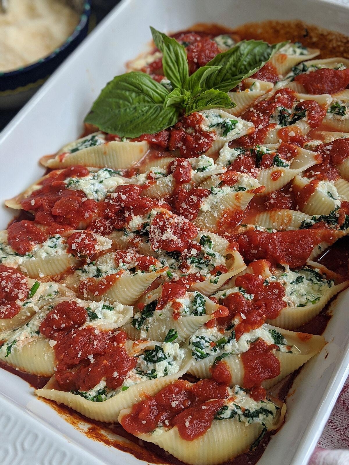 Easy Cheesy Pasta Spinach Stuffed Shells Are A Great Spring Meal Food Thedailynewsonline Com