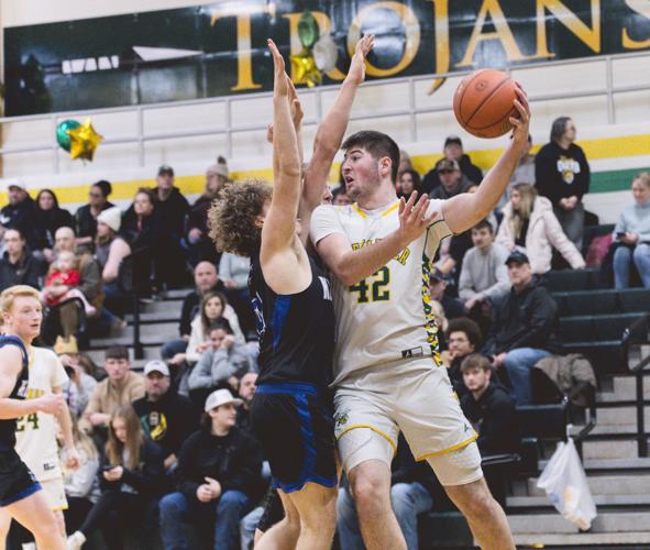 H.S. BASKETBALL: Pohl, Hale lead Alexander boys to fourth straight win ...
