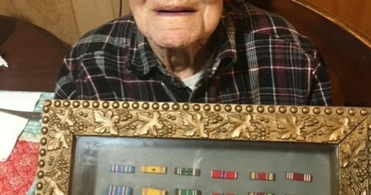 Familia y servicio: Perry, veterano de la Segunda Guerra Mundial cumple 100 años |  Historia sobresaliente