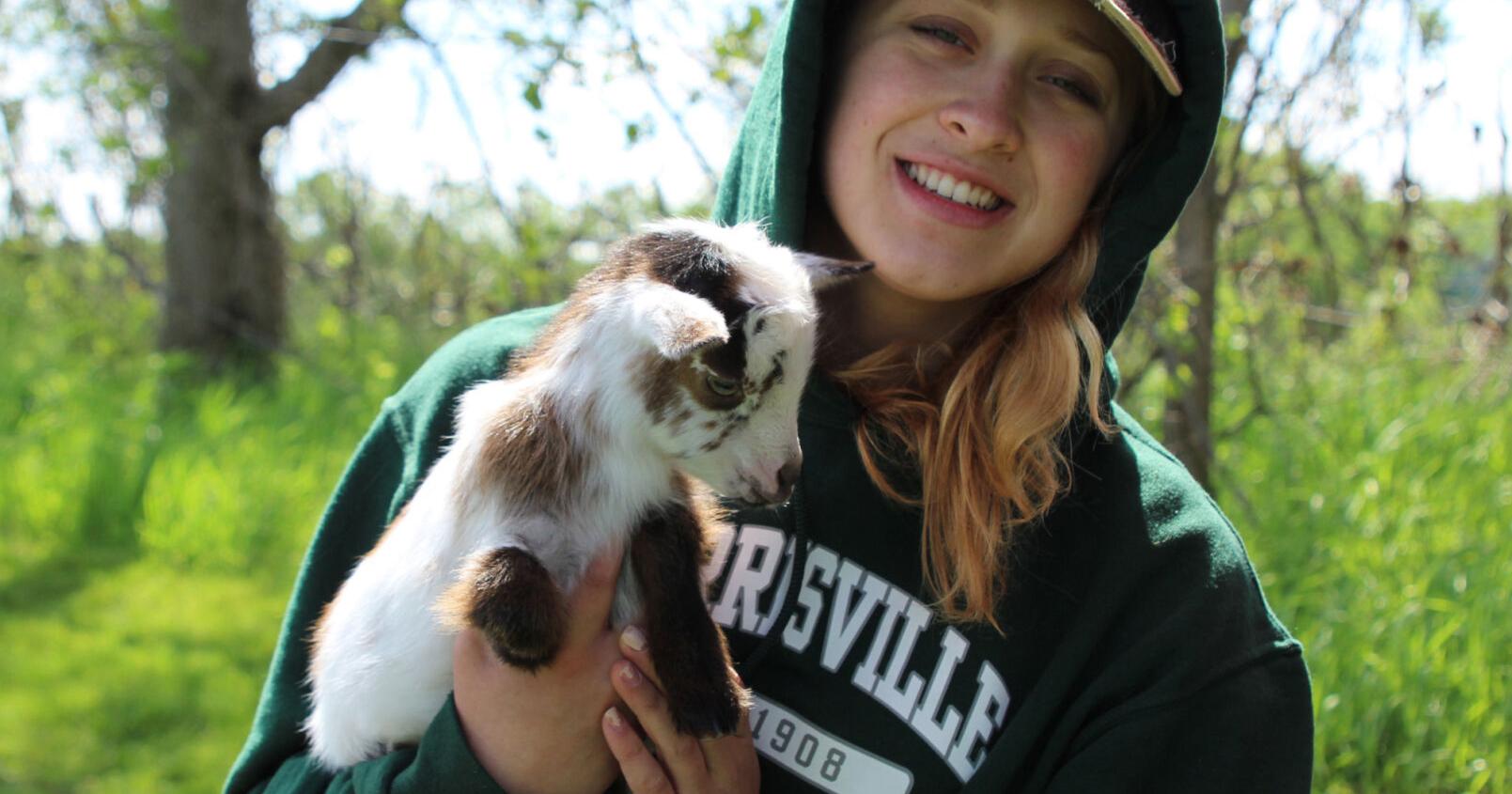 Byron Bergen students explore ag during Farm Day - Vimarsana News