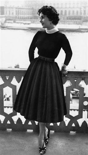 elizabeth taylor black dress Elizabeth Taylor: classic beauty in every sense | Lifestyles