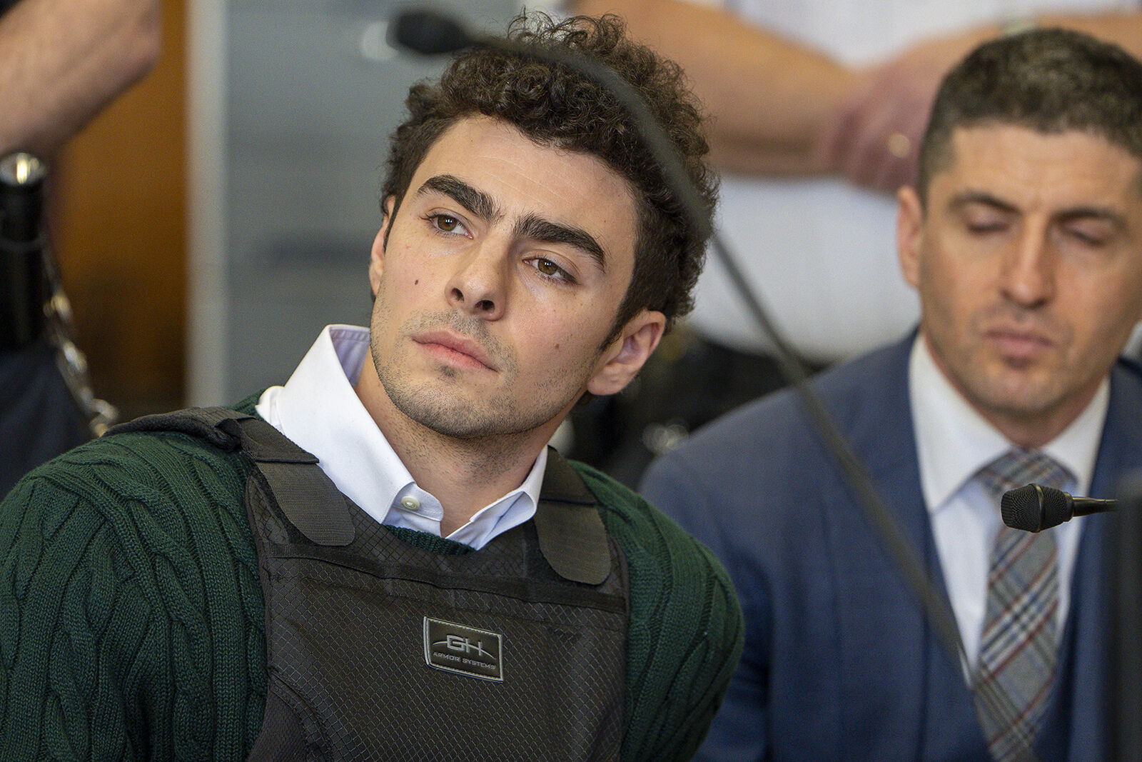 Luigi Mangione pleads not guilty in NYC federal death penalty CEO ...