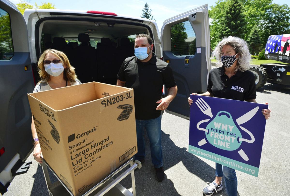 Watch Batavia Va Workers Get Donation Of 120 Meals Local News Thedailynewsonline Com