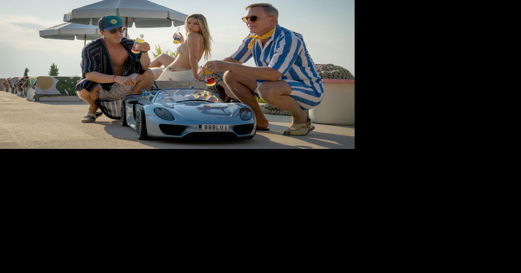 Review: As all-star whodunits go, &lsquo;Glass Onion&rsquo; has enormous appeal