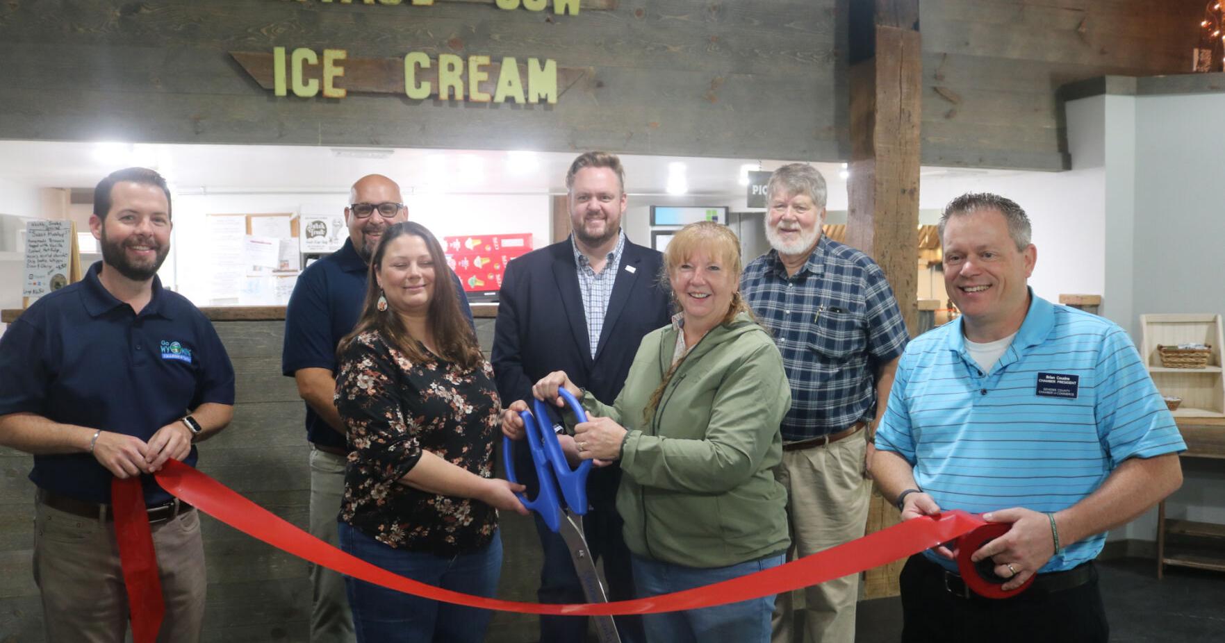 Vintage Cow Farmers Market celebrates expansion - Vimarsana News