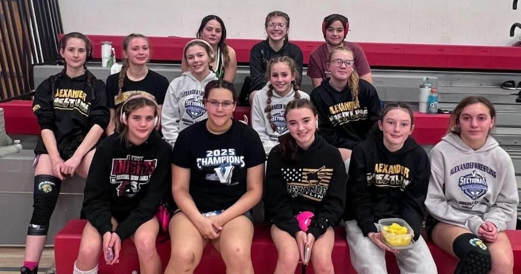 Alexander goes 3-2 at Lady Blue Devil Duals in Camden