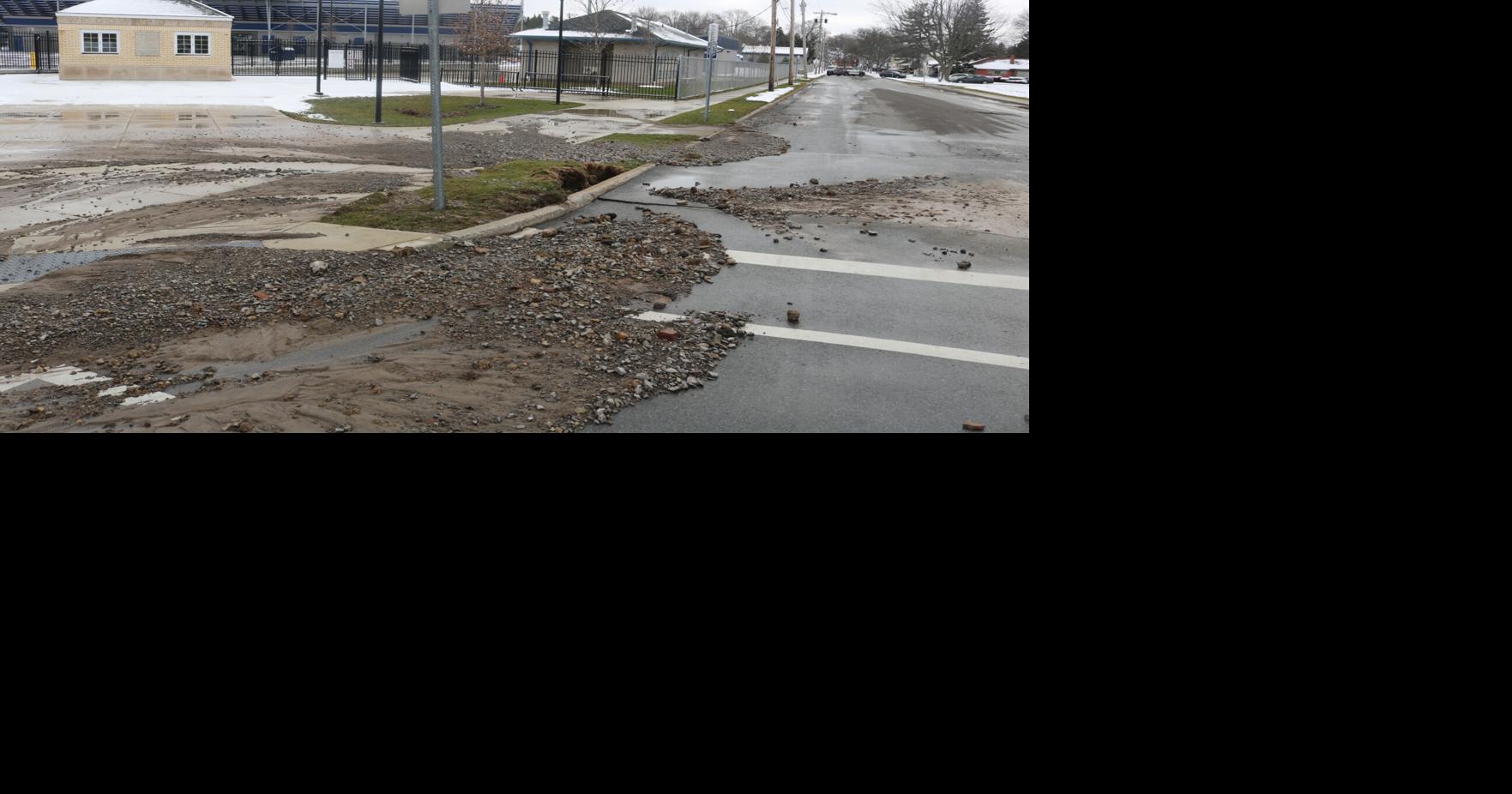Water shut down as crews deal with main break near Richmond Ave. and ...