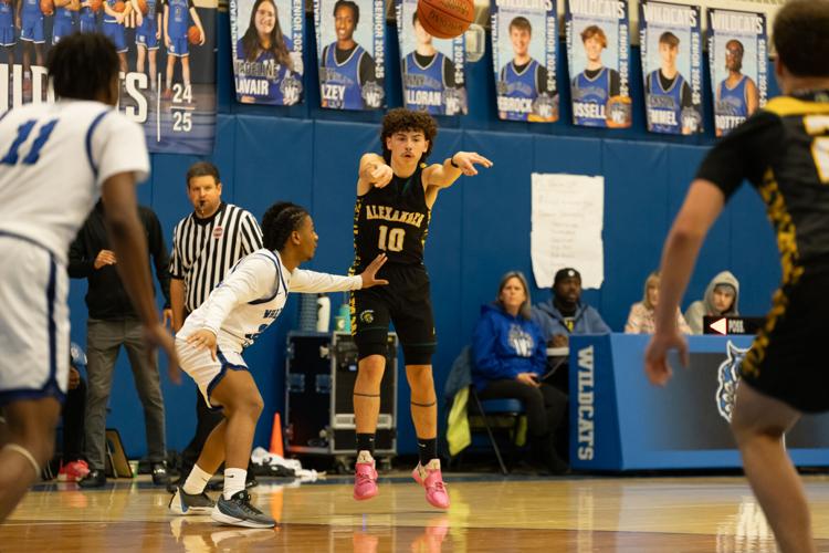 H.S. BASKETBALL: Holley boys record upset victory over Notre Dame ...
