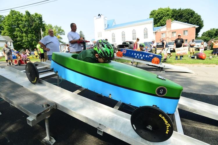 Smooth running: Oakfield Box Car Derby awards prizes in two divisions ...