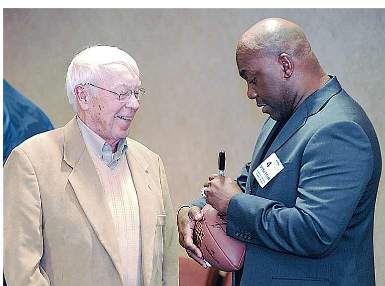 Thurman Thomas' 34 Rush makes its debut at Batavia Downs