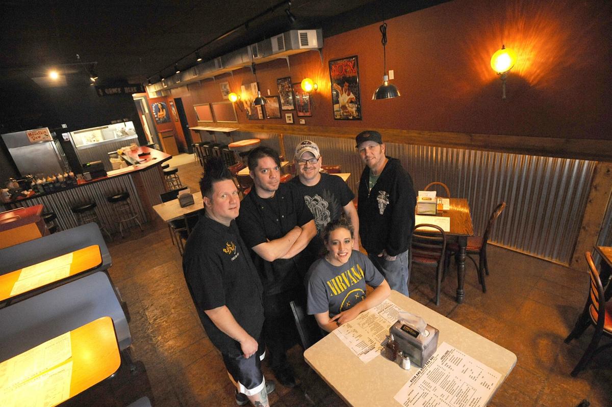 Rock And Roll Bbq Opened In Warsaw News Thedailynewsonline Com Rock And Roll Bbq Opened In Warsaw News Thedailynewsonline Com