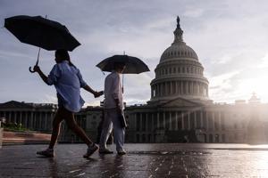 Bloomberg: Governments must fix their debt messes before it's too late