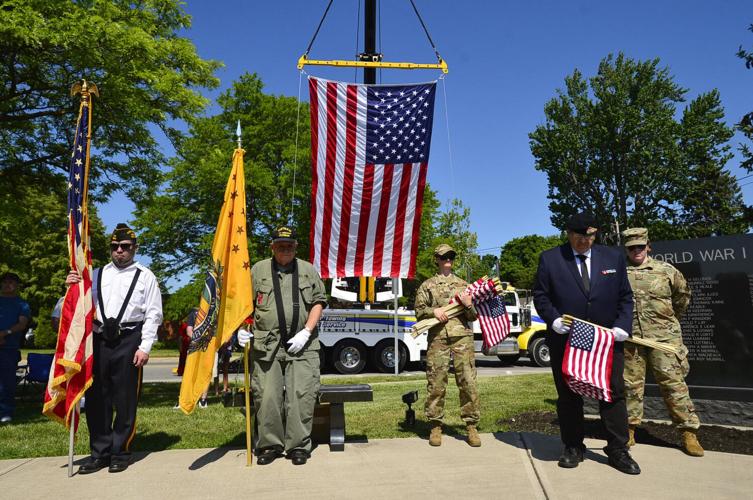 (WATCH) A solemn holiday Memorial Day ceremonies remember sacrifices