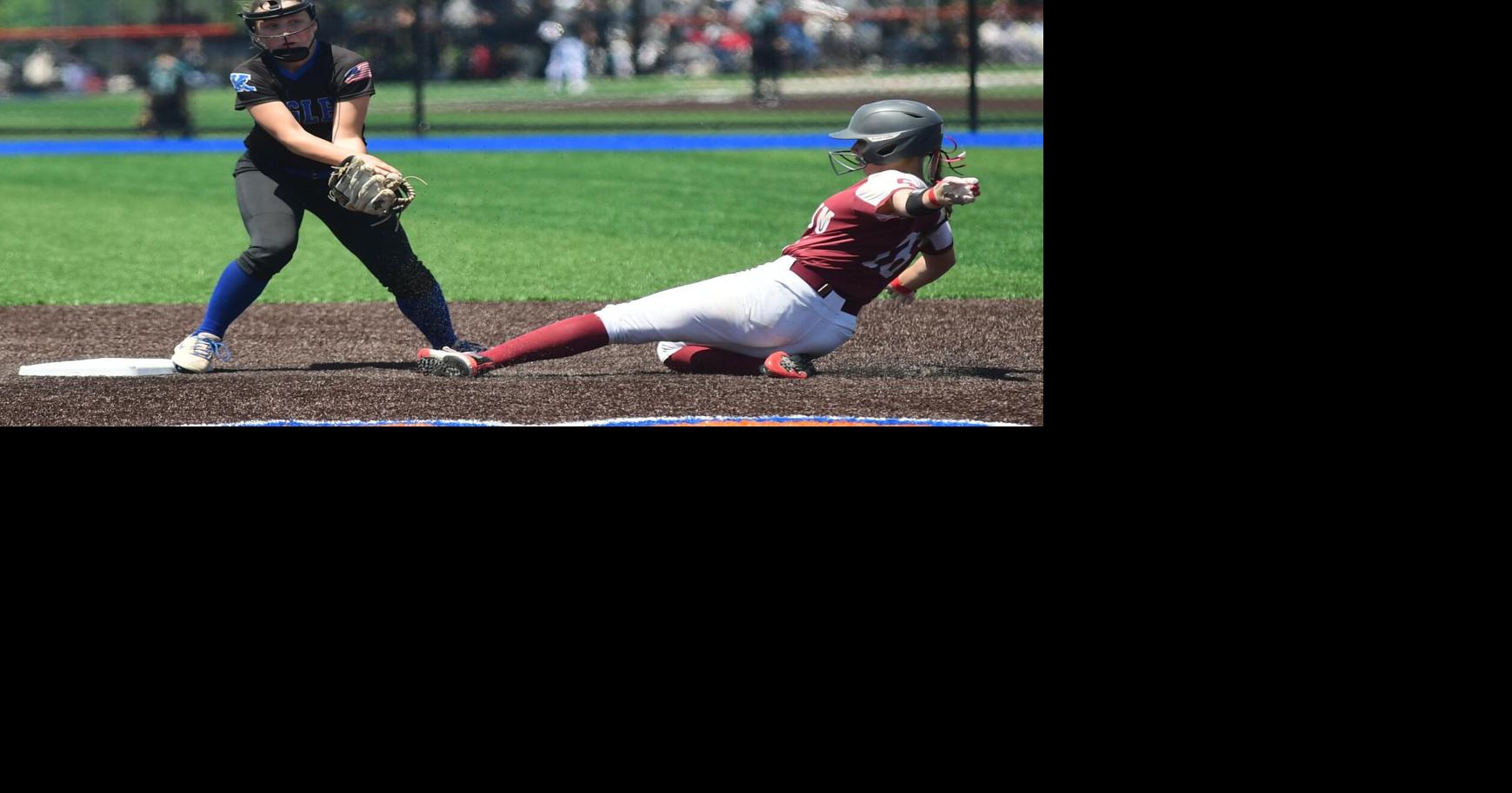 060226_BAT_gutman_calmum_kendall_softball_7.jpg
