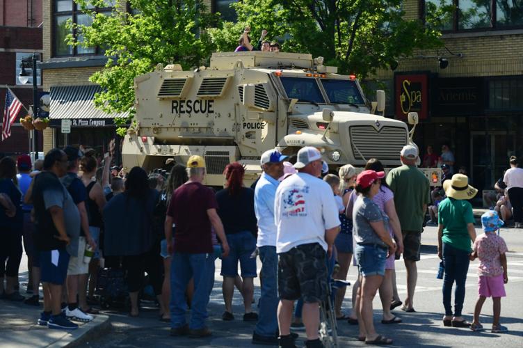(WATCH) A solemn holiday Memorial Day ceremonies remember sacrifices