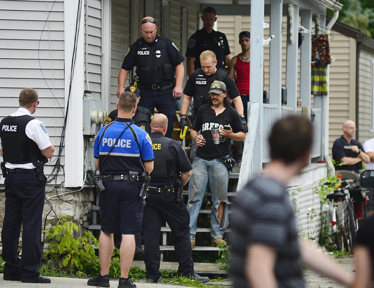 Standoff Ends With Jail For Batavia Man News Thedailynewsonline Com