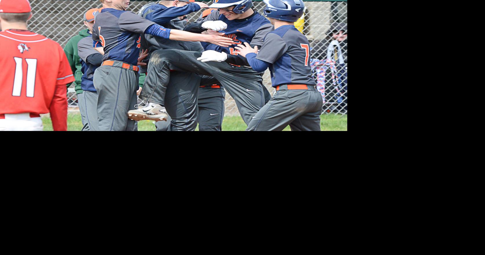 Rounding third, heading home | Sports | thedailynewsonline.com