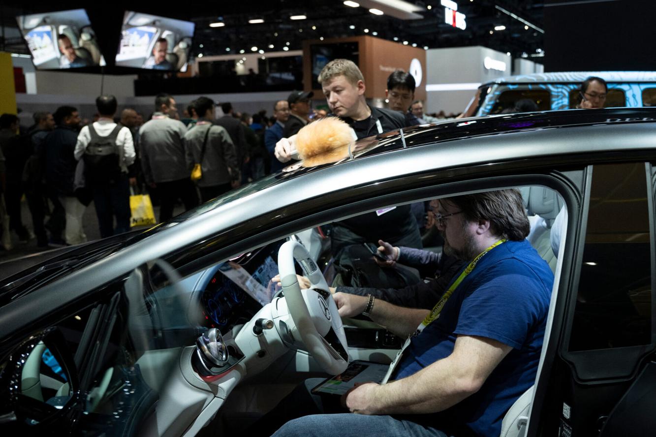 Editorial — Chicago Tribune If we stop making electric vehicles a