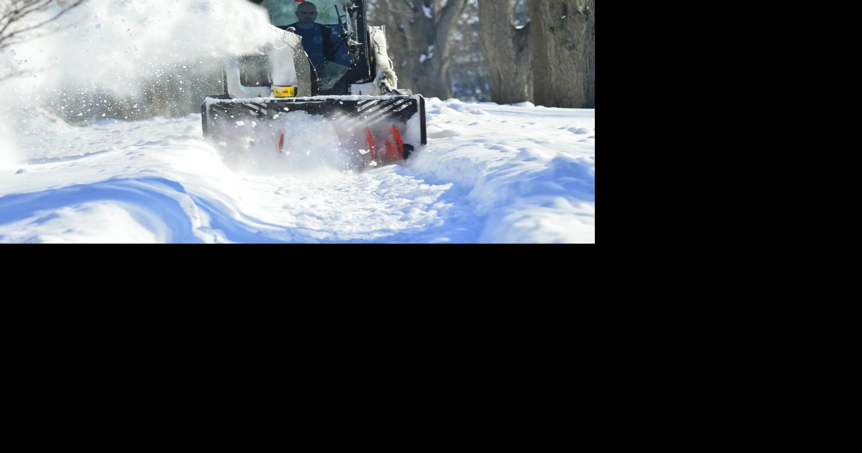 PHOTO: Going with the 'snow' flow | News | thedailynewsonline.com