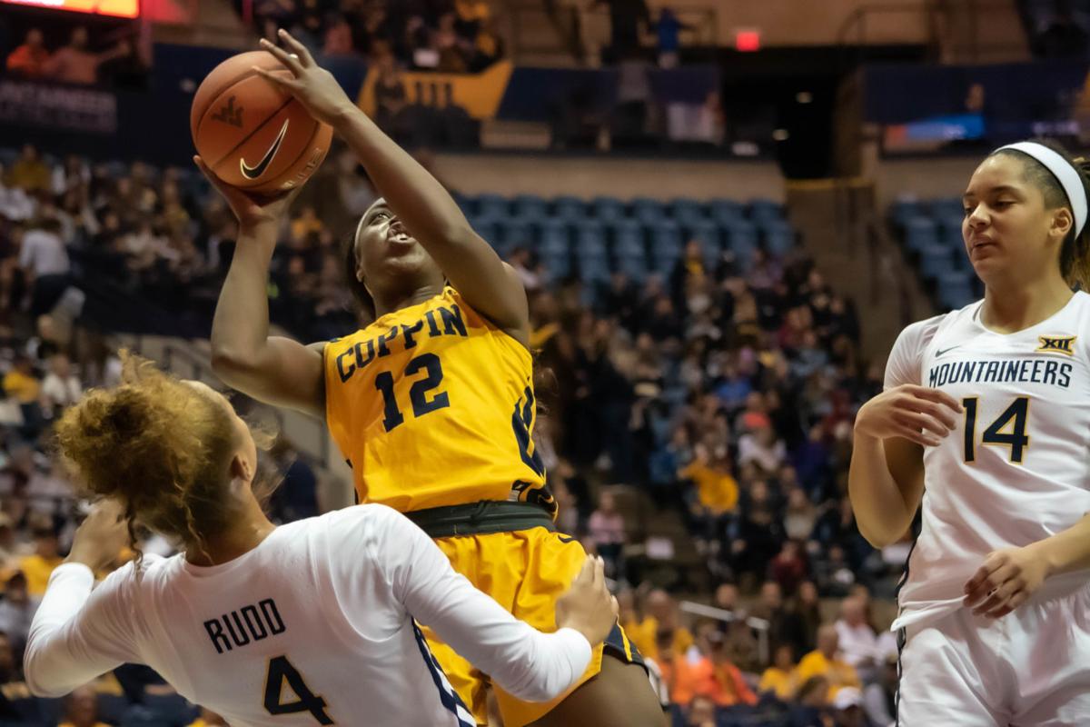 Women S Hoops Downs Coppin State 82 47 Sports Thedaonline Com