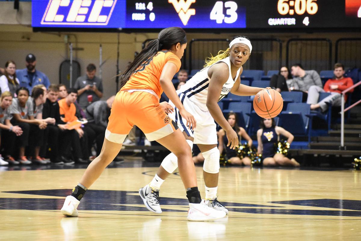 Last Second Basket Lifts Oklahoma State Over No 25 Wvu Women S