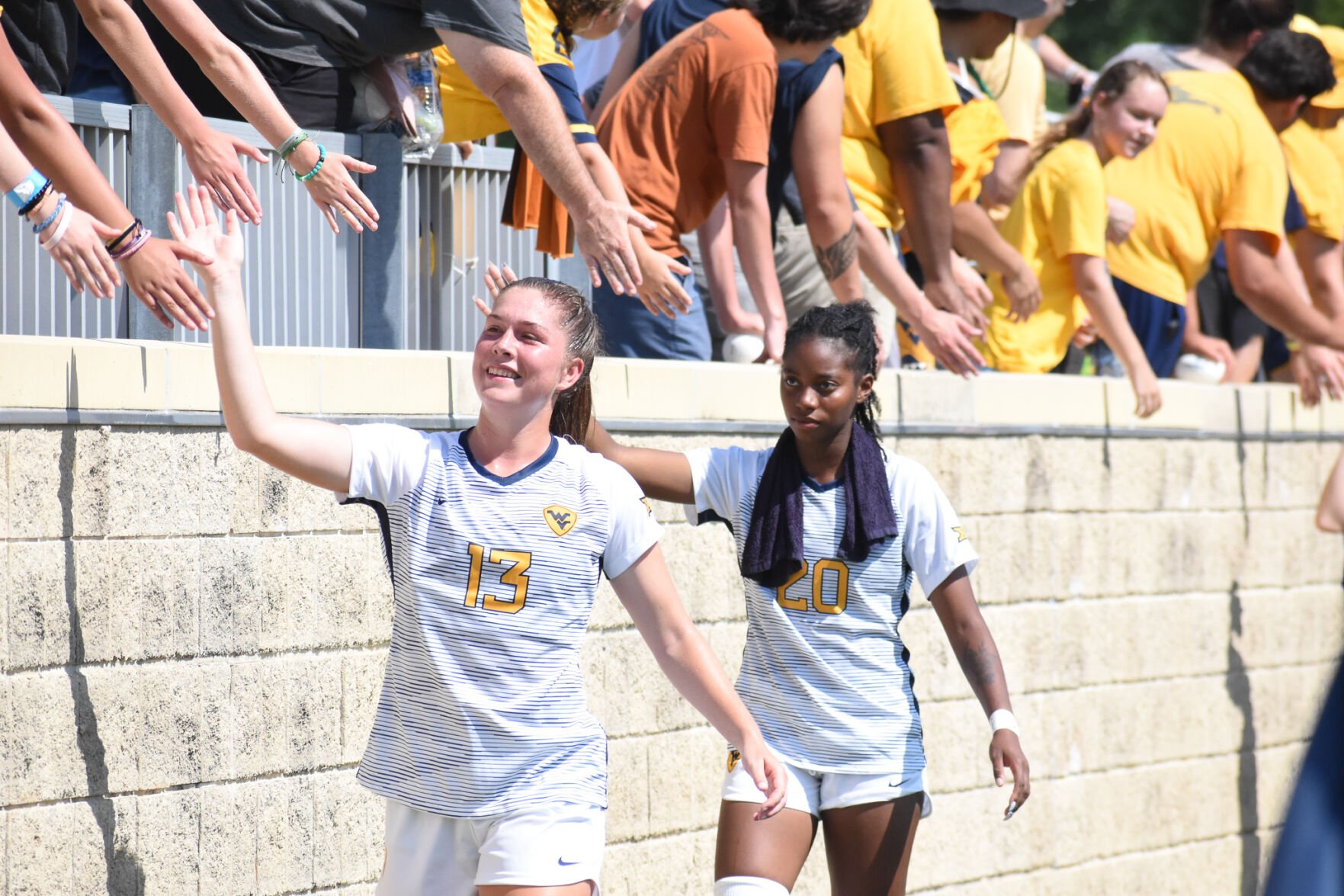 Wvu women's deals soccer