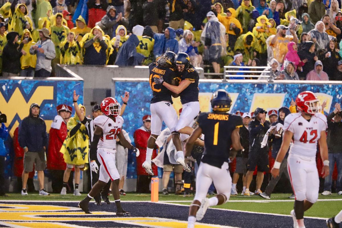Mountaineers Spread Ball Around Rout Youngstown State 52 17