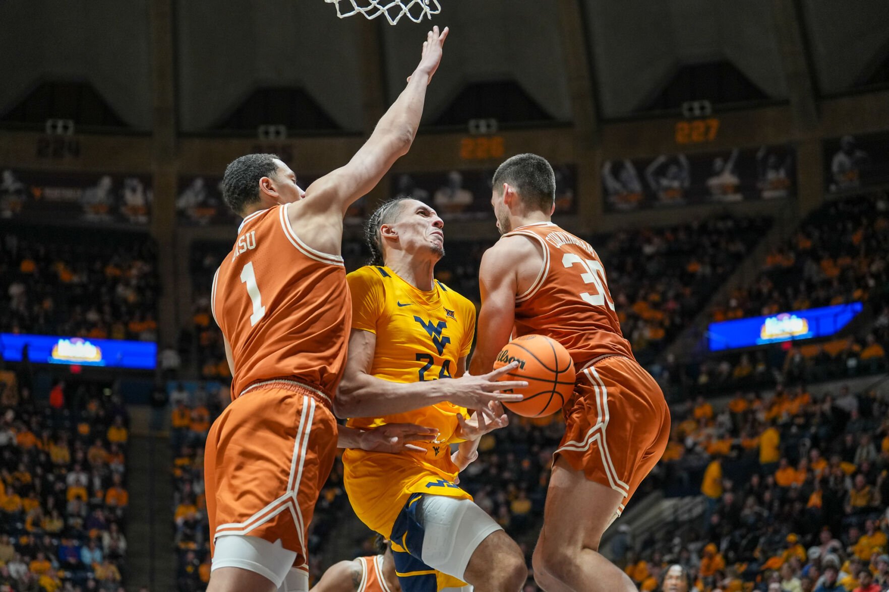 West virginia deals basketball scores