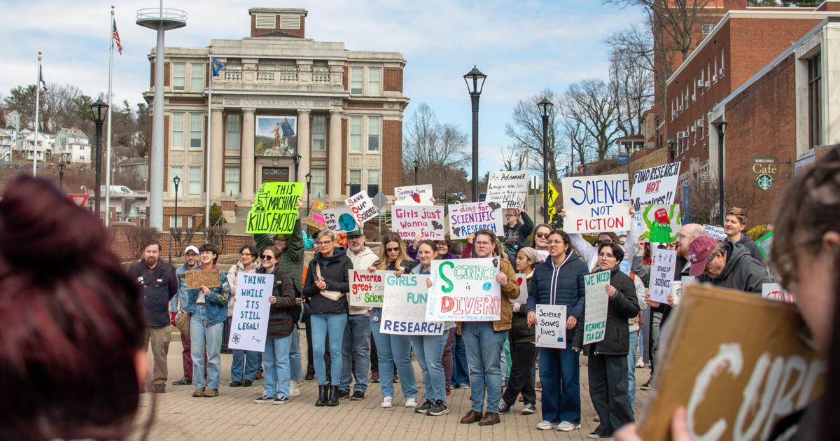 Protest New Invention ‘Science is society’: Community members hold protest in defense of ...